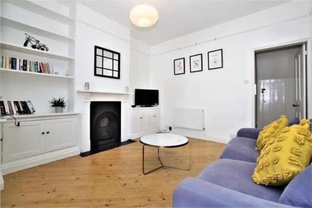Cosy 2 Bedroom Victorian Townhouse In The Town Centre Bury St. Edmunds Dış mekan fotoğraf