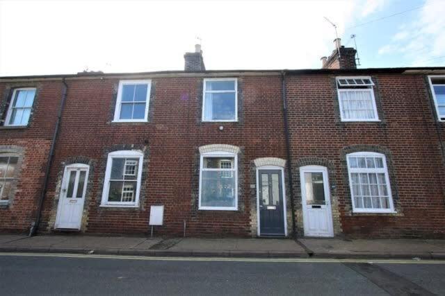 Cosy 2 Bedroom Victorian Townhouse In The Town Centre Bury St. Edmunds Dış mekan fotoğraf